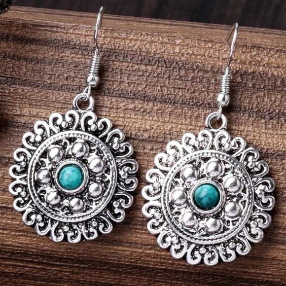 GlitzBlitz Boutique Jewelry - Any 2/$20! Silver Dimpled Boho Turquoise Drop Earrings
